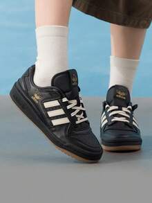 Adidas 女款經典休閒運動鞋 FORUM LOW CL W 輕量舒適透氣休閒鞋 JP9021 - 黑色/乳白色/金 - 查看 3