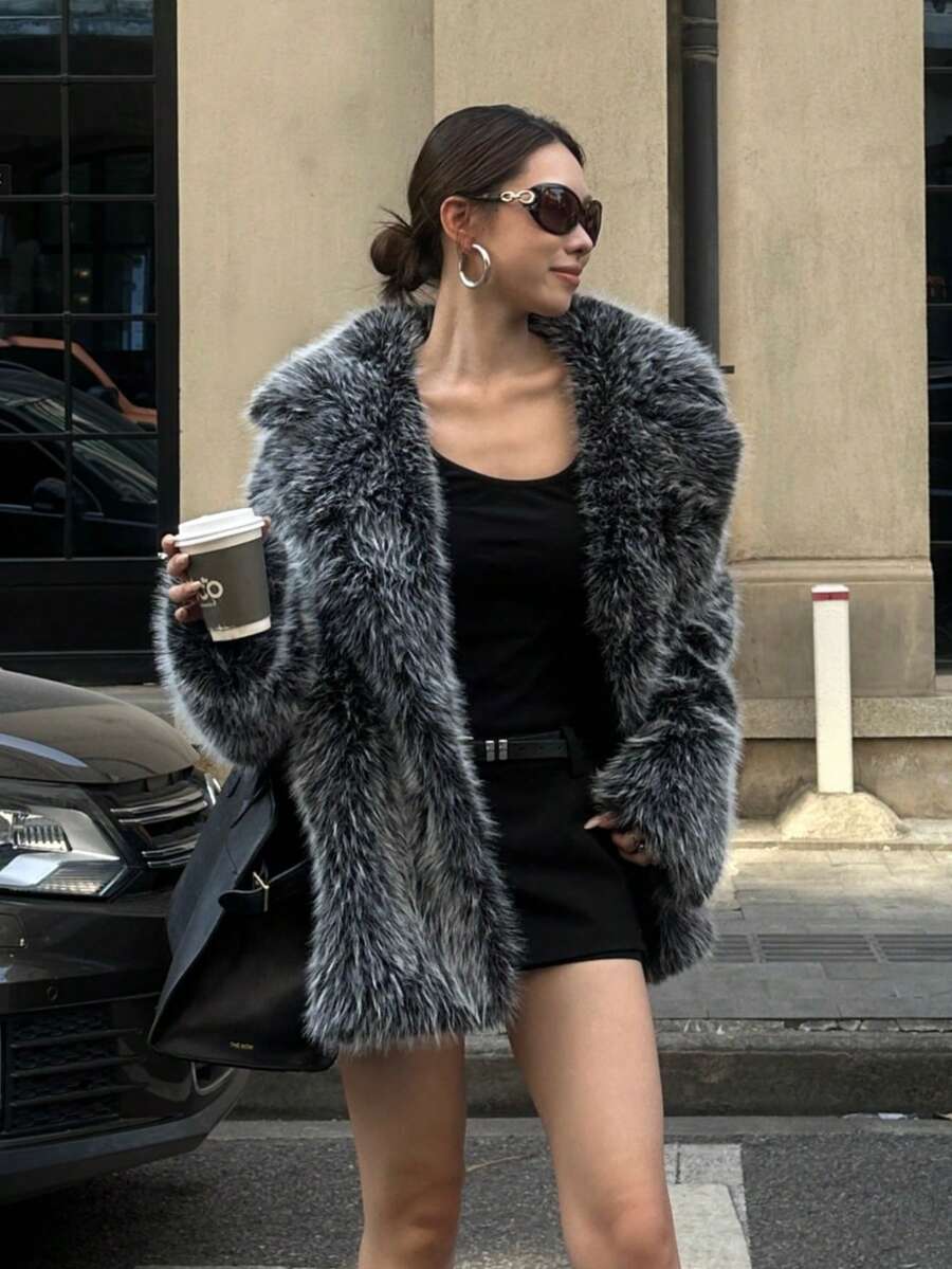 New Popular Autumn/Winter Women's Luxury Oversized Super Loose Faux Fur Coat With Lapel, Extra Long Sleeves Warm Winter Jacket, Essential Glamorous Winter Piece - White-tipped - View 1