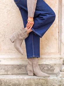 REYNEA Women's Western Y2K Vintage Cowboy Embroidered Boots, Pointed Toe, Chunky Heel, Side Zipper, Perfect For Daily Wear - Khaki - View 3