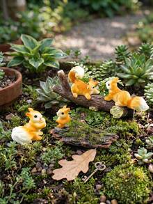 1/4 Stücke Mini Moosgarten Eichhörnchen Figuren, niedliche realistische Harz Handwerkskunst Dekoration, geeignet für DIY Terrarium, kreative Schreibtisch Dekoration, Innenraum Präsentation, perfekte Garten Dekoration, geeignet für Hof, Terrasse, Blumentopf und Feenlandschaft - Mehrere Modelle - Übersicht 6
