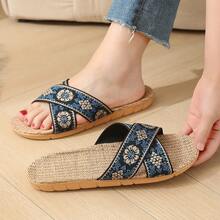 Spring/Summer Women's Home Slippers Cross Strap Linen Slippers Vintage Floral Pattern Breathable All-Season Indoor Floor Slippers Beach Vacation Comfortable Slippers - Navy Blue - View 3