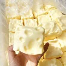 Mainan Remas Keju Raksasa Baru, Mainan Remas Bola Keju Persegi, Bola Lunak Buatan Tangan, Tekstur Roti Realistis, Cangkang TPR dengan Daya Pantul Lambat, Mainan Penghilang Stres, Hadiah Sempurna untuk Ulang Tahun, Natal, Halloween, Paskah - MultiWarna - View 9