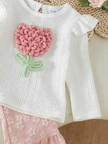 2pcs Baby Girl Gentle Lady Style Textured Bubble Fabric Cap Sleeve Top With 3D Knitted Flower Decor & Embossed Floral Frill Trim Flared Long Pants Set, Spring Autumn - Pink - View 4