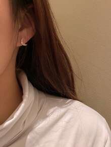 Conjunto De Aretes Asimétricos Con Luna Y Estrella - Dorado - Ver 3
