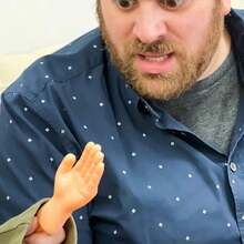 Mini Fake Hand Prank Toy, Cinnamon Color PVC Realistic Small Hand Toy, Guaranteed To Make You Laugh Out Loud - Share Fun Anytime, Bring Endless Joy, Suitable For Pranks, Creative Gifts, Practical Props, Parties, Jokes, Gifts, Novelty Prosthetics, Funny Prank Props - Multicolor - View 6