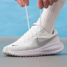 Nike Sepatu Olahraga Pria REVOLUTION 8 Baru dengan Bantalan dan Anti Selip, Sepatu Kasual, Sepatu Lari Jalan Raya - Putih/abu-abu perak - View 2