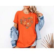 Autumn Heart T-Shirt: Cozy Fall Graphic Tee - Bella Canvas 3001 - 樣式1 - 查看 3