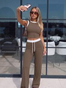 Màu Khaki
