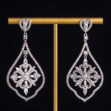 1 paire de boucles d'oreilles uniques pour femmes, bijoux, design floral, design ajouré, boucles d'oreilles en zirconium, élégance de luxe, convient pour le port quotidien et les banquets, toutes saisons, cadeau - boucle - Voir 10