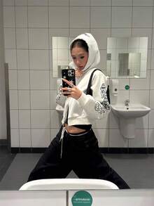 New Women's American Retro Gothic Letter Print Cropped Sweatshirt, Long Sleeve, Autumn Hot Girl Style - White - View 6