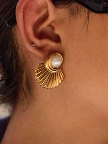 Uworld Ocean Vacation Style 18K Gold Plated Stainless Steel Waterproof Starfish Shell Stud Earrings Pearl Conch Earrings For Women - Yellow Gold - View 9