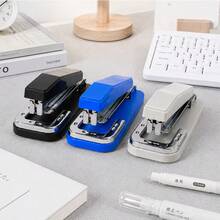 1件 360°旋轉桌面釘書機 隨機顏色，多模式紙張裝訂工具，適用於辦公、會議與日常文件整理 - 旋轉釘書機 - 查看 6