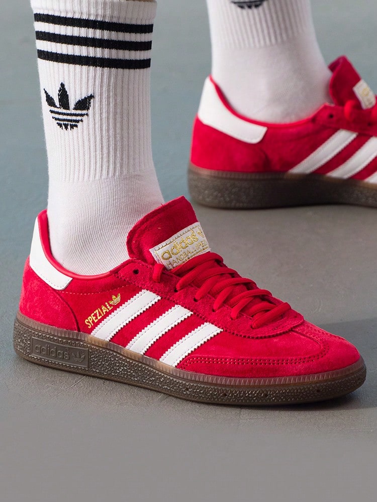 Adidas Originals 男女通用復古經典 Handball Spezial 訓練鞋,輕量緩震舒適透氣運動休閒鞋 FV1227 - 紅/白 - 查看 1