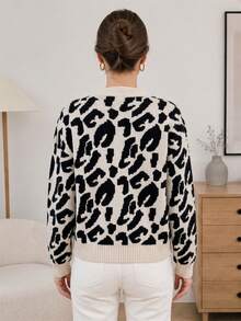 Wixra Jaket Sweater Pendek Wanita Motif Leopard Leher V dengan Ikatan di Depan - Aprikot - View 2
