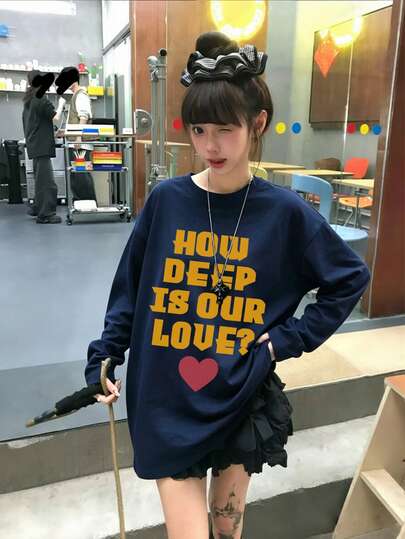 Women's Round Neck Long Sleeve T-Shirt, Spring/Autumn New Heart Pattern & Letter Print, Fashion Casual Versatile Loose Fit Top