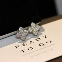 1 Pair Copper Zirconia Four-Leaf Clover Stud Earrings, Suitable For Daily Wear And Gift Giving - Copper Stud Earrings With Cubic Zirconia Four-leaf Clover - View 3