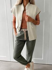 Áo vest nữ thời trang mới phong cách tối giản casual dáng rộng với túi lớn - Màu be - Xem 7