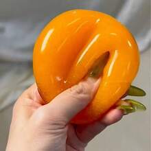 Brinquedo Squishy Realista de Sorvete de Caqui, Bola de Estresse Macia e Apertável, Acabamento Laranja Brilhante com Caule Verde, Adequado para Decoração de Mesa, Relaxamento no Escritório e Presente, Brinquedo Sensorial Fidget ASMR para Adultos com Som Nítido - Multicolorido - Visão 2