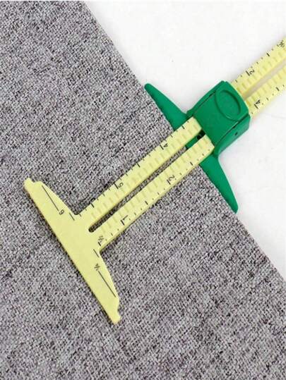 1pc High-Quality 5-In-1 Sliding Ruler, Professional Sewing Measurement Tool, Made Of Durable Plastic Material, High Precision. Combines Multiple Measurement Functions Into One, Easily Handles Sewing And Tailoring Work, Makes Fabric Cutting More Convenient. Ergonomically Designed Easy-Grip Handle, Makes Home Sewing Operations More Comfortable, Essential For Sewing Enthusiasts And Professional Tailors. Random Color And Style.