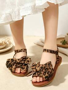 1 Pair Girls' Sandals, New Leopard Print Bow Princess Shoes, Elastic Strap Design, Soft Sole Casual Beach Shoes, Suitable For Summer Wear - Brown - View 2