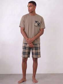 Snug League [AICJ Sleepwear] 2件套男士休閒格紋睡衣組，基本款口袋居家服，短袖T恤與短褲 - 綠色 - 查看 2