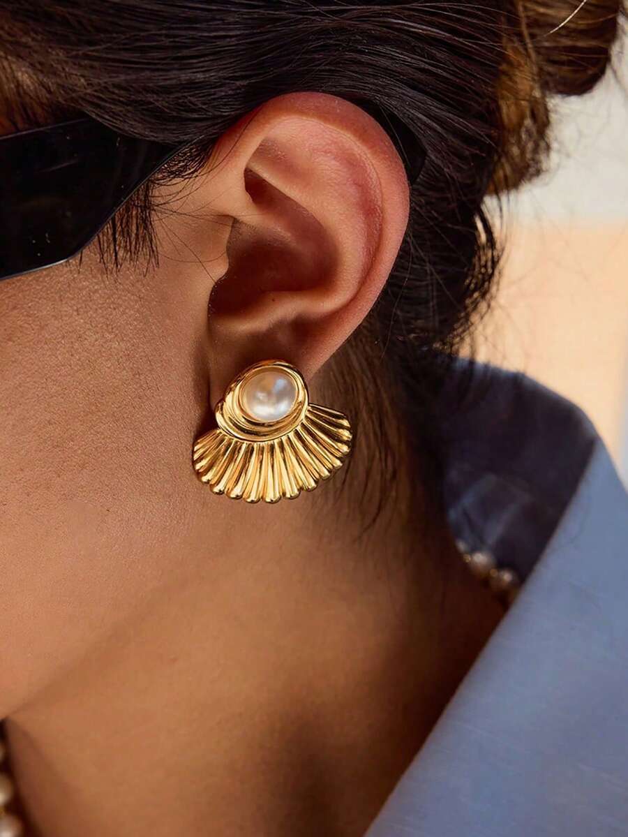 Uworld Ocean Vacation Style 18K Gold Plated Stainless Steel Waterproof Starfish Shell Stud Earrings Pearl Conch Earrings For Women - Yellow Gold - View 1