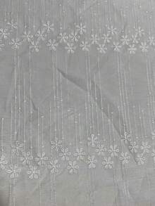 女款春夏新款V領刺繡蕾絲拼接短袖套頭上衣，半透輕盈寬鬆版型，白色百搭 - 白色 - 查看 8