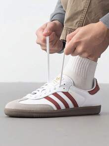 Adidas Originals 男女款低筒經典滑板鞋 SAMBA OG，輕量透氣舒適運動休閒鞋 JH8798 - 白/紅 - 查看 1