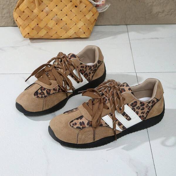 Women's Leopard Print Retro Flat Sneakers, Lace‑Up Casual T‑Trainer Street Shoes