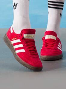 Adidas Originals 男女通用復古經典 Handball Spezial 訓練鞋，輕量緩震舒適透氣運動休閒鞋 FV1227 - 紅/白 - 查看 3