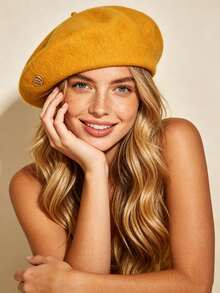 1pc Women's Wool Beret, French Artist Style Beret, Metal Heart-Shaped Badge Hat, Solid Color Beret Vintage Winter Hat, Elegant Women's Headwear, Suitable For Warmth Autumn/Winter Daily Dating - Berets - View 3