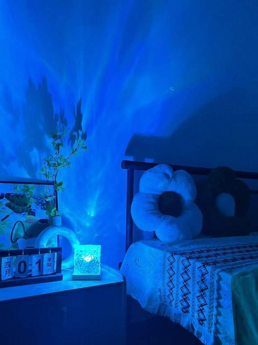 1件 16色水波紋投影小夜燈，發光方塊水晶燈，觸控/遙控控制，適合臥室客廳裝飾，聖誕節與節日慶祝完美選擇，節日房間裝飾 - 彩色 - 查看 1