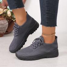 All-Season Women's Mesh Sneakers With Tight Weave, Breathable Lace-Up Thick Sole Height-Increasing Casual Shoes For Daily Wear And Pants Matching - Grey - View 4