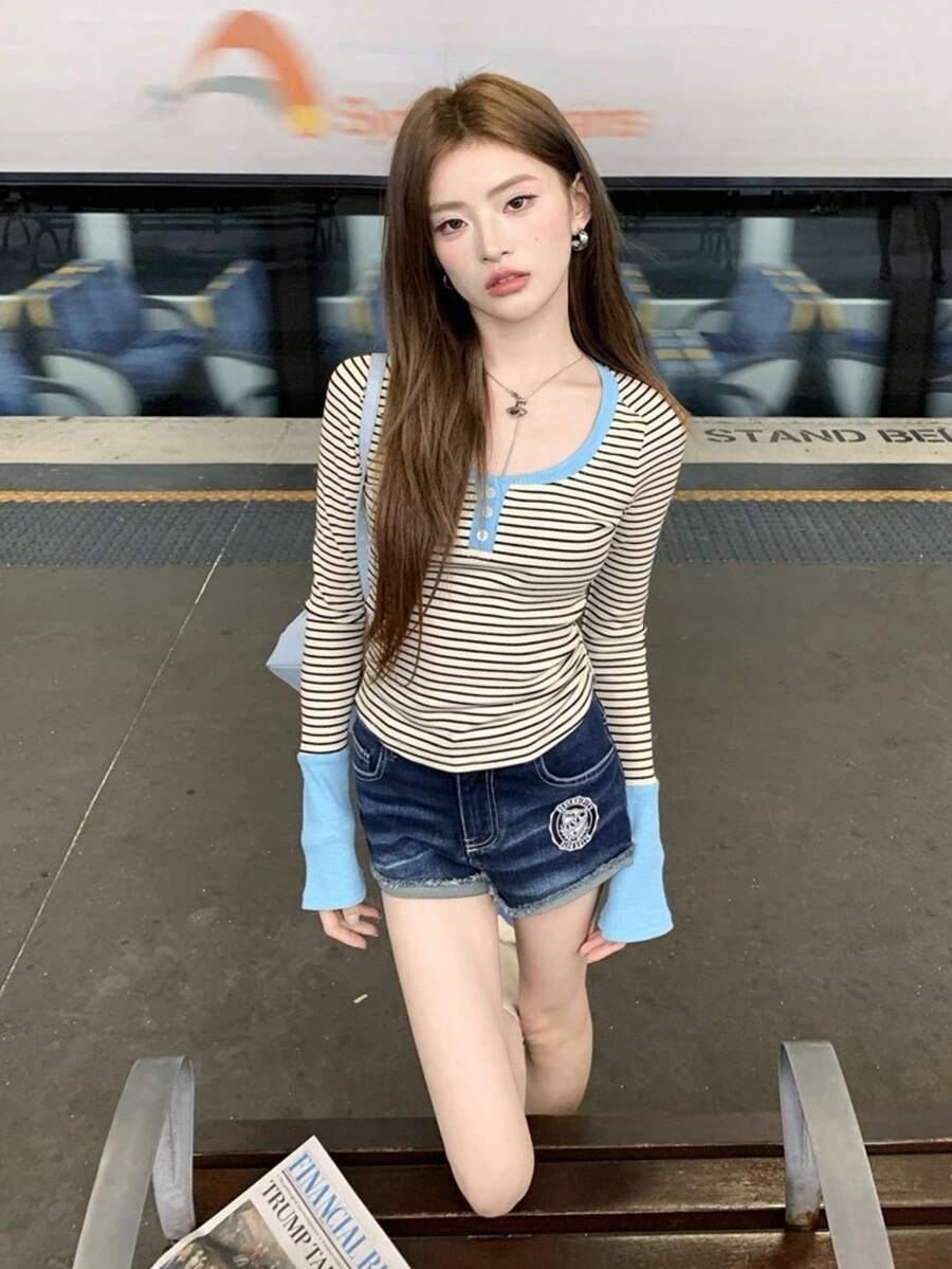 Atasan Kaos Wanita Gaya Amerika Bergaris Blok Warna Slim Fit Seksi yang Menawan - Aprikot - View 1