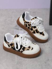 1 Pair New Soft Sole Kids Sports Shoes, All-Season Leopard Print White Patchwork, Versatile Daily Wear, Anti-Slip Flat Shoes For Boys And Girls - White - View 3