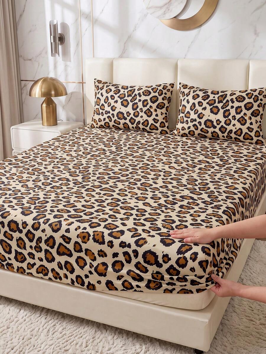 1pc Leopard Print Fitted Sheet, Bedding, Mattress Protector, Bed Cover, Room Decor, Dust-Proof & Non-Slip, Skin-Friendly & Breathable, Ultra Soft & Lightweight, Suitable For Twin/Full/Queen/King Bed, All Season, Machine Washable, Pillowcase & Duvet Cover Not Included, Deep Pocket