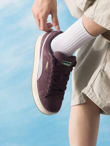 Puma 中性經典麂皮滑板鞋，舒適輕量透氣休閒運動鞋 395205-72 - 迴響灰-暖白 - 查看 5