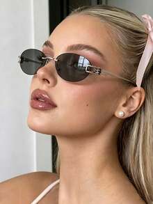 1pc Frameless Multifunctional Fashion Glasses, Full Frame Retro Personalized Women's Glasses, Suitable For Travel, Holiday, Street Photography, Daily Wear, Beach Accessory - Black - View 3
