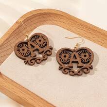 Women's Personalized Initial Wooden Earrings, Hollow Heart Daisy Flower Pattern 26 Letter Dangle Earrings - Brown - View 2