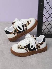 1 Pair New Soft Sole Kids Sports Shoes, All-Season Leopard Print White Patchwork, Versatile Daily Wear, Anti-Slip Flat Shoes For Boys And Girls - White - View 2