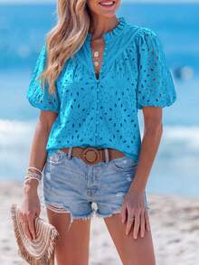 PRETTYGARDEN Women's Summer Clothes Tops Fashion Casual Short Sleeve V Neck Buttons Hollow Eyelet Lace Embroidered Blouses Shirts Festival  Beach Vacation - 湖藍色 - 查看 4