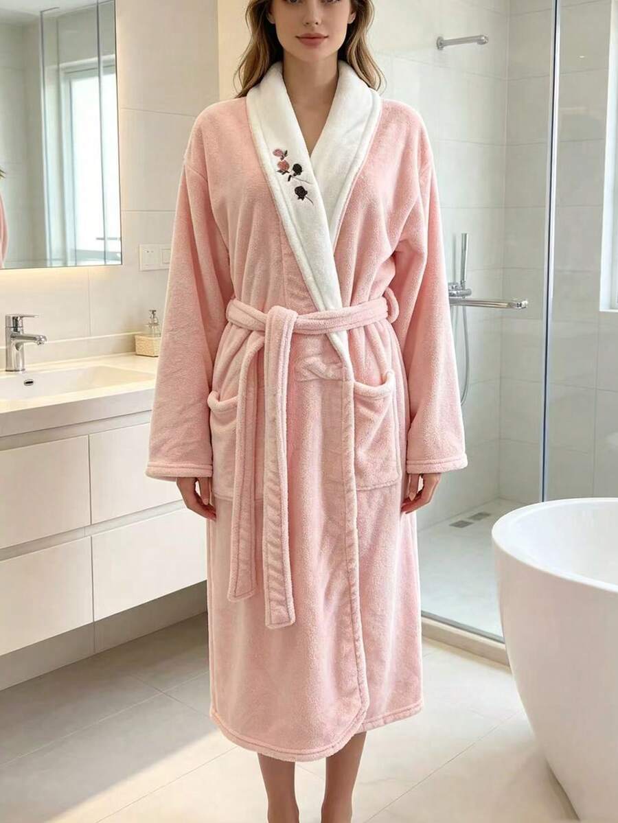 1件女款珊瑚絨柔軟吸水刺繡浴袍浴巾，浴室情侶風 - 粉色 - 查看 1
