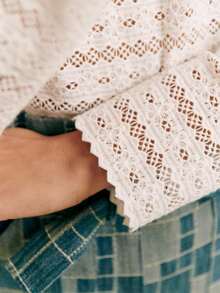 SUNSTORY Autumn White Frill Trim Semi-High Neck Hollow Lace Long Sleeve Top, Floral Jacquard Sheer Base Layer, Elegant Basic Style, Suitable For Commuting, Outings, Church, Daily Wear - White - View 8