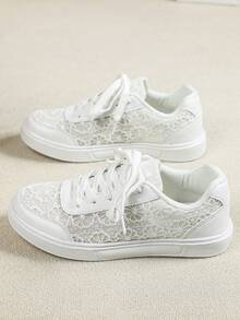 Men Solid White Floral Lace Flat Skate Shoes, Hollow Breathable Mesh Couple Casual Walking Sneakers For Spring Summer Daily Matching Outings - White - View 5