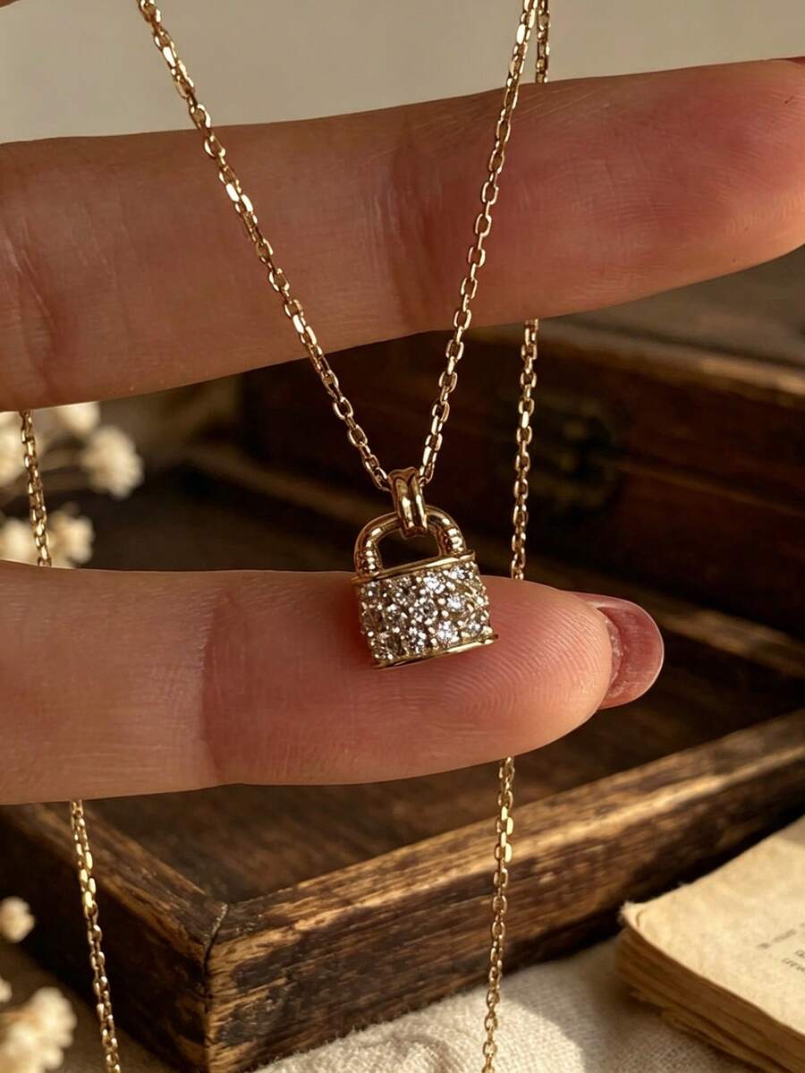 1pc New Full Rhinestone Small Lock Pendant Necklace For Women, Minimalist Elegant Luxury High-End Niche Design, Sweet Cute Daily Wear - Lock Necklace - View 1