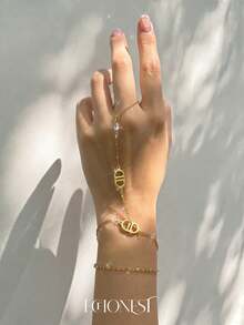 EchoNest 1pc Gold-Colored Stainless Steel Letter D High-Quality Zirconia Double-Layer Connected Finger Chain - Gold - View 2