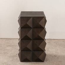 60CM Height Three-Dimensional Embossed Pattern Design Retro Side Table Retro Wooden Nightstand Brown,No Assembly Required - 棕色 - 查看 10