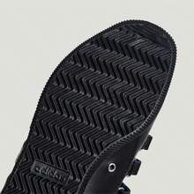 Adidas Sepatu lari wanita model baru dengan bagian atas berbahan jala yang bernapas, ringan, dan menyerap guncangan. - Hitam dan Putih - View 8