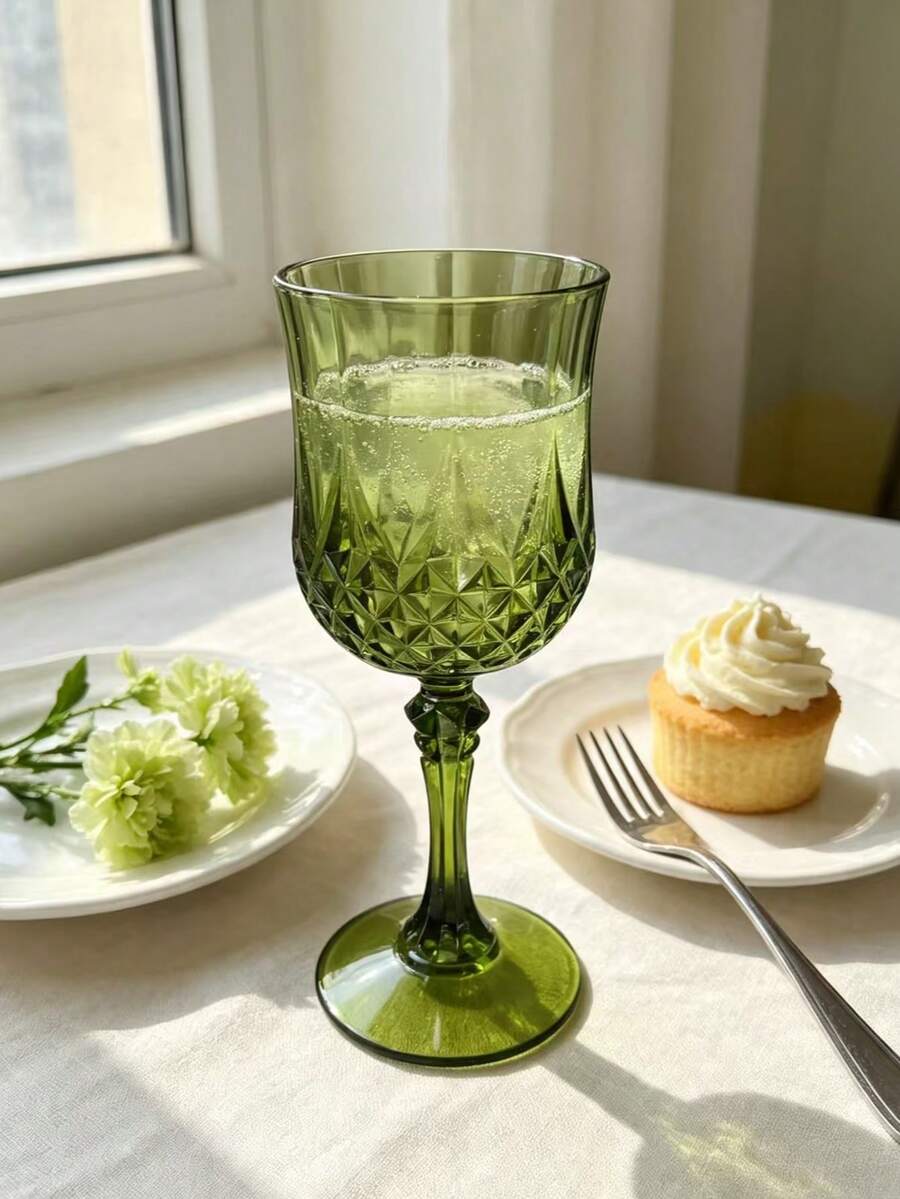 Light Luxury Vintage Dark Green Embossed High-Stem Wine Glass, Exquisite Diamond Cut Texture, Atmosphere-Enhancing, Wedding Banquet Table Decor, Home Gathering, Soft Decoration Gift Choice - View 1