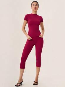 TimeOff Women's One Set Solid Color Small Round Neck Short Sleeve Fitted Butt-Lifting Mid-Length Shorts Sports Outfit - Red - View 6